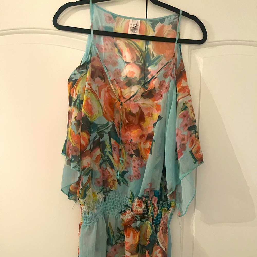 Becca Cover Up size xs/s